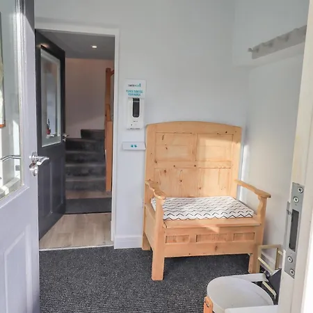 Holiday home Quarry End