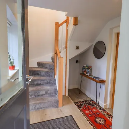 بيت للعطل Quarry End