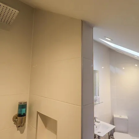 Quarry End * ويندرمير